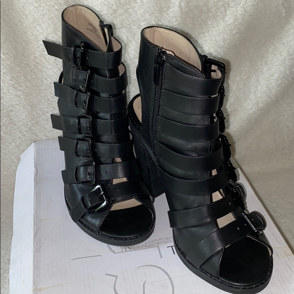 TOP SHOP BLACK BUCKLE UP OPEN TOE HEEL